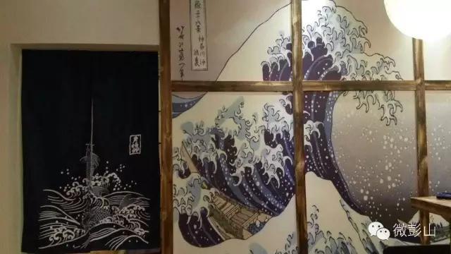 公司篮球比赛，小巷赛场与风味小店的热血碰撞