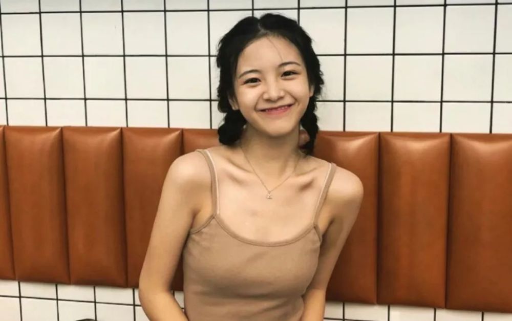 演员刘然，时代之光下的闪耀星辰