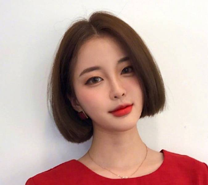 明星发型女，小巷中的美发秘密